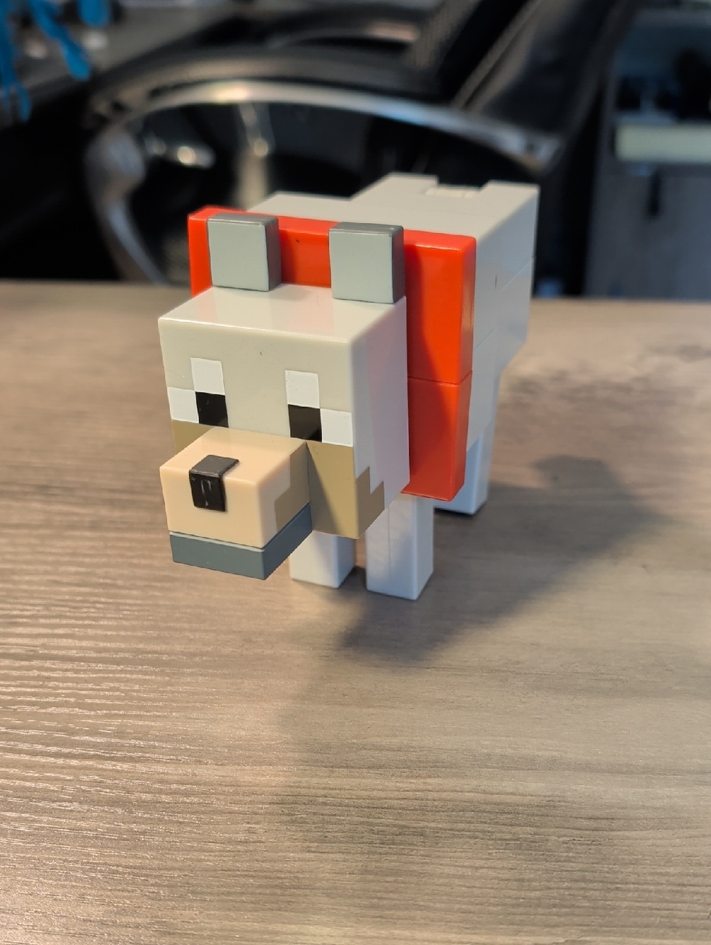 Minecraft Large Tamed Wolf Figure